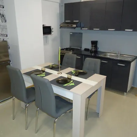Carady By The Sea Daire